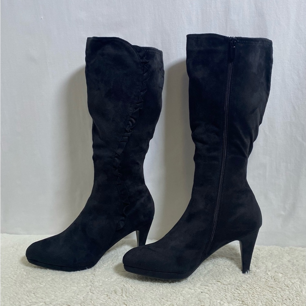 Elegant Black Suede Heeled Boots